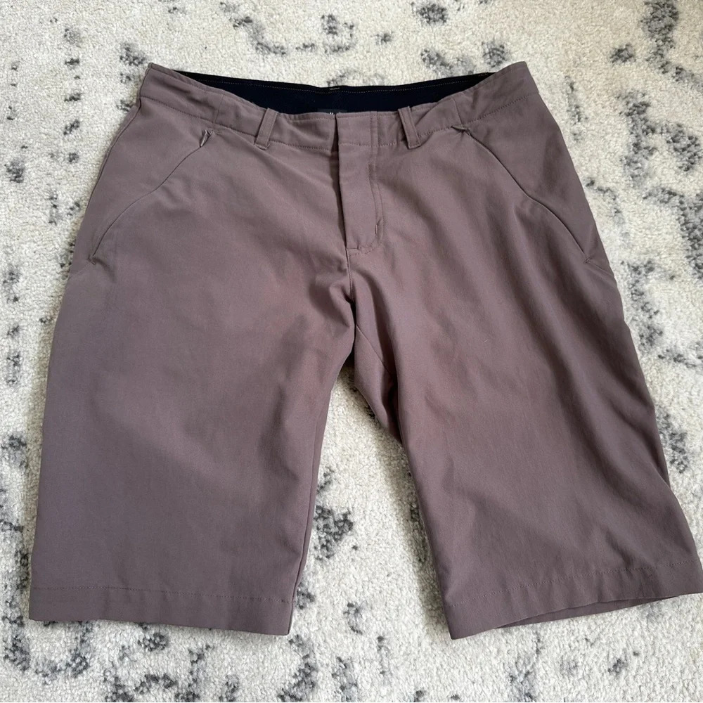 Patagonia Women’s Lightweight Outdoor Shorts| size 2